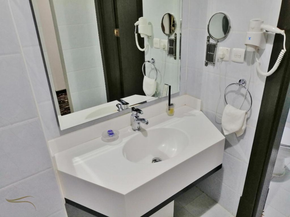 Carawan Alkhaleej Hotel